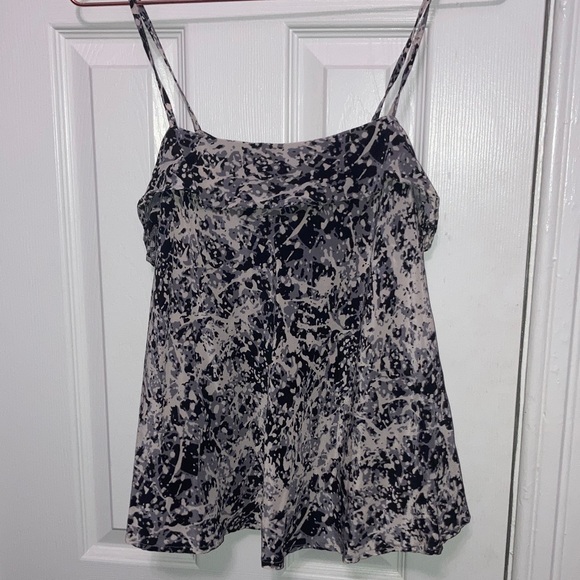 Elegant Black and‎ White Women's Camisole - Picture 2 of 4